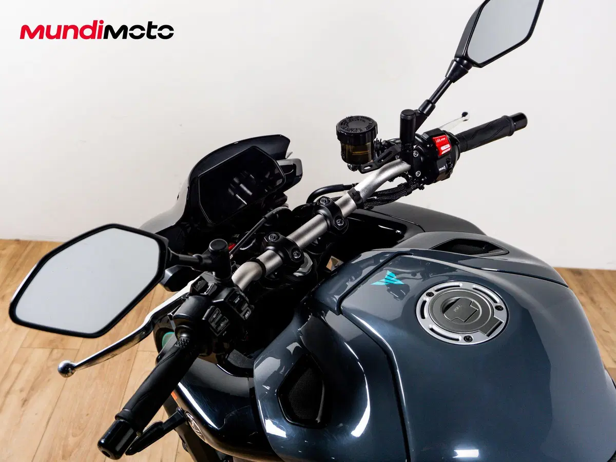 Yamaha MT-10 ABS (2016 - 17) (7)