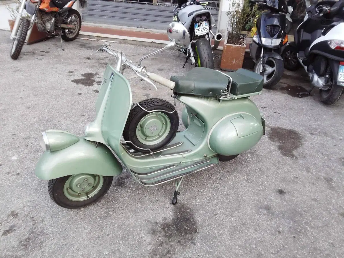 Piaggio Vespa faro basso 125 (3)