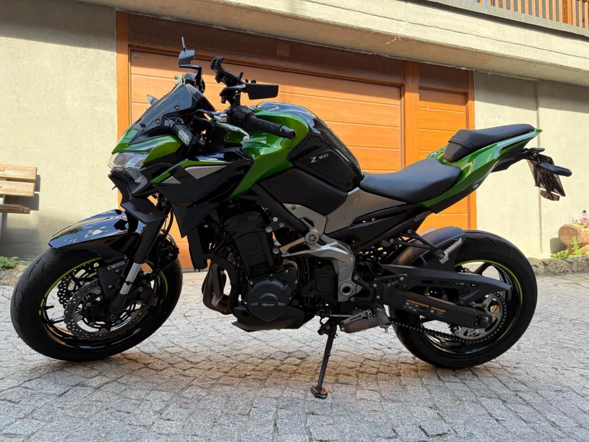 Kawasaki Z 900 (2021 - 24) (3)