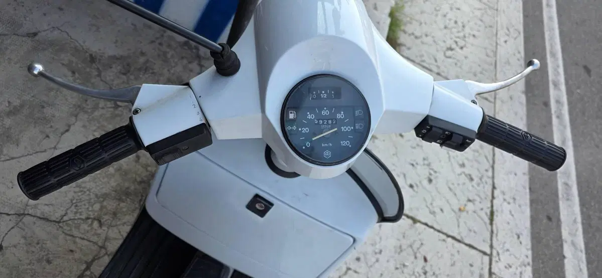 Piaggio Vespa PX 200 arcobaleno elestart (3)