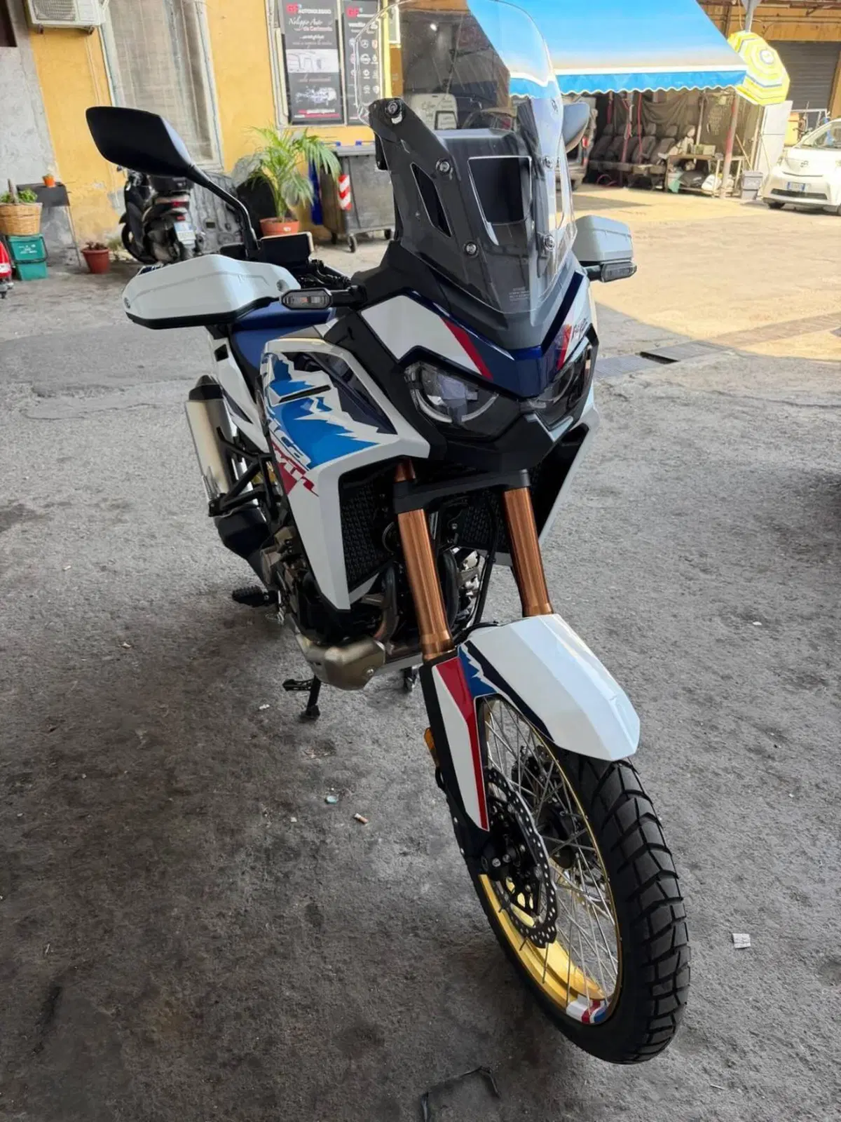 Honda Africa Twin CRF 1100L ES DCT (2024 - 26) (2)