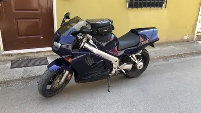 Honda VFR 750 F (1994 - 97) usata