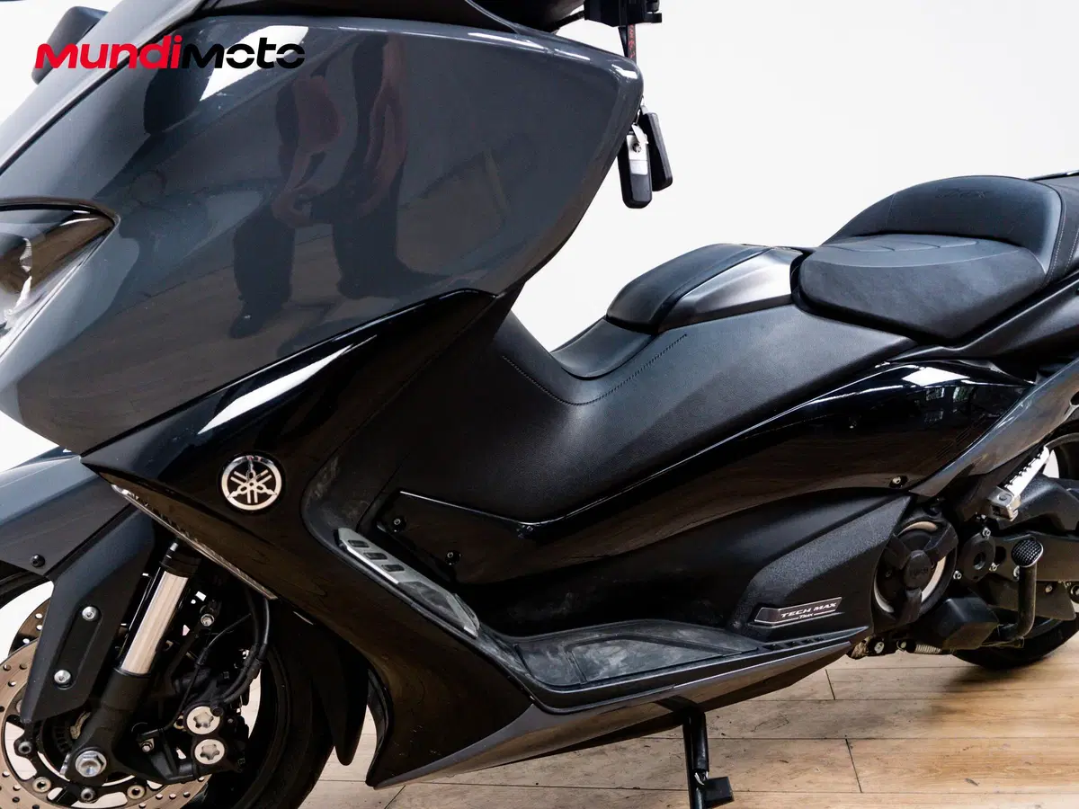 Yamaha T-Max 560 Tech Max (2020) (7)