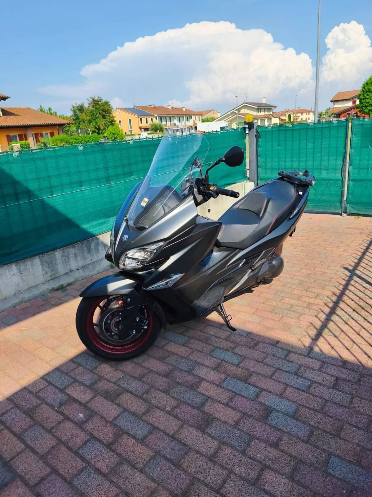 Suzuki Burgman AN 400 (2017 - 20) (2)