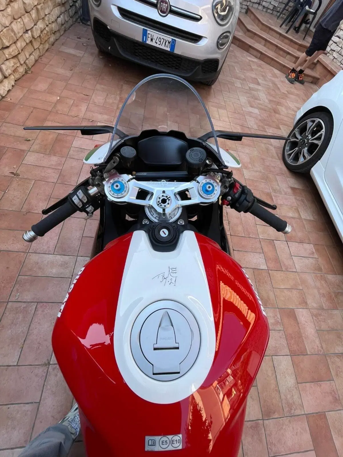 Ducati Panigale V2 Bayliss 1st Championship 20th Anniversary (2021 - 24) (2)