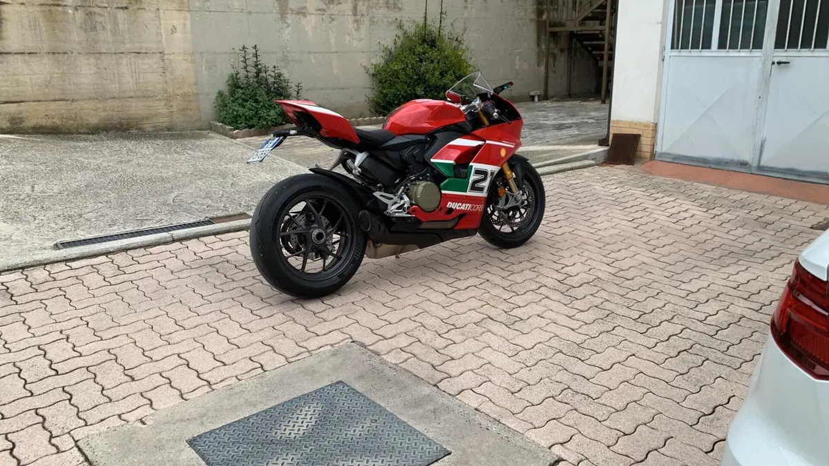 Ducati Panigale V2 Bayliss 1st Championship 20th Anniversary (2021 - 24) (6)