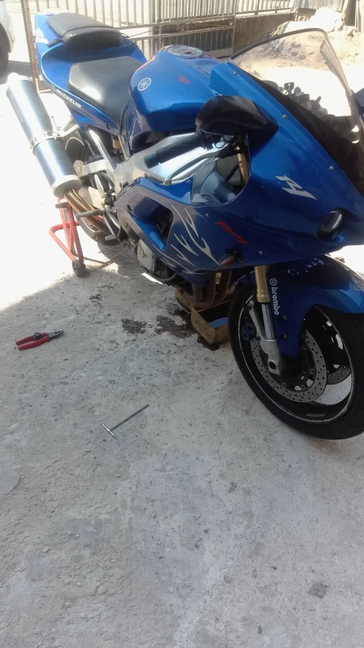 Yamaha YZF R1 (2000 - 01) (3)