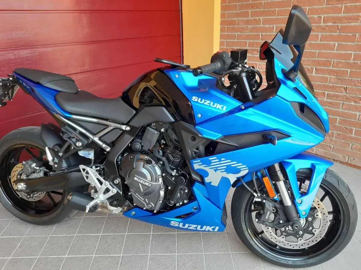 Suzuki GSX-8R (2024 - 26)