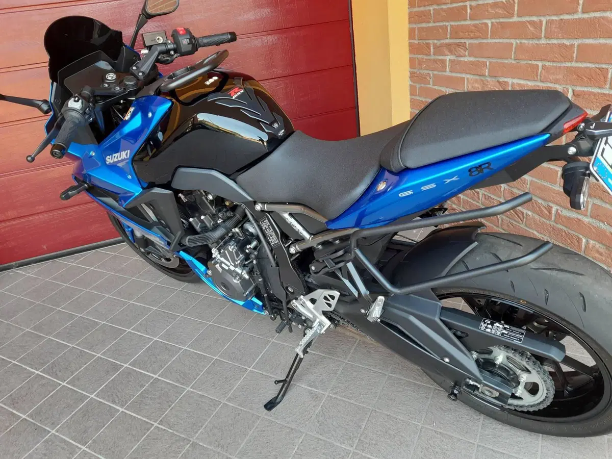 Suzuki GSX-8R (2024 - 26) (5)