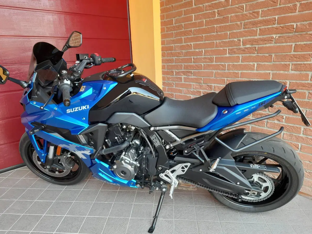 Suzuki GSX-8R (2024 - 26) (6)