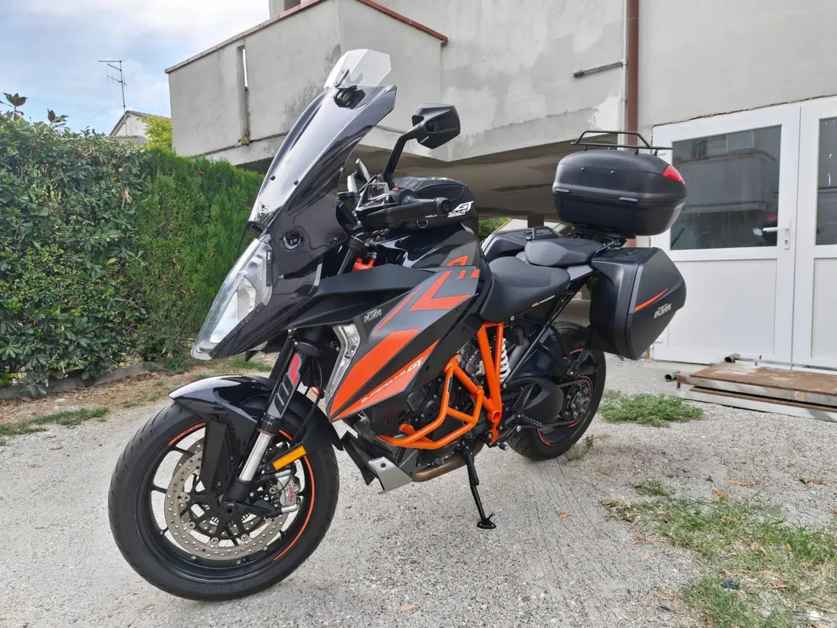 KTM 1290 Super Duke GT ABS (2016 - 18) (4)