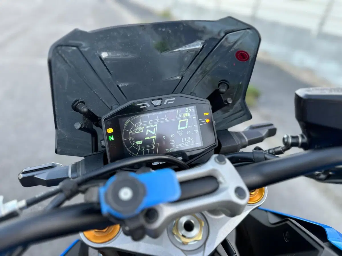 Suzuki GSX-S1000 (2021 - 25) (6)
