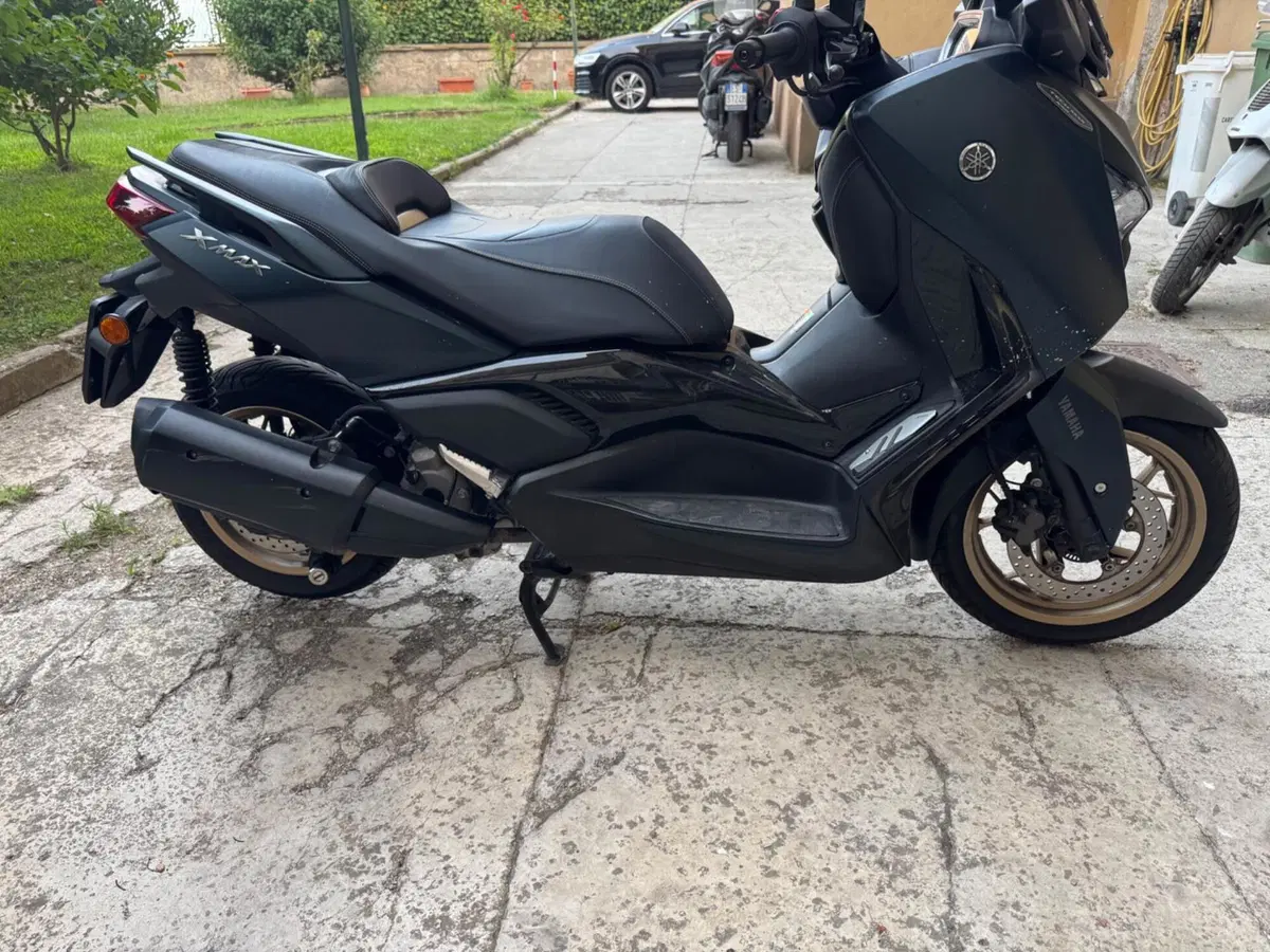 Yamaha X-Max 300 Tech Max (2021 - 24) (5)