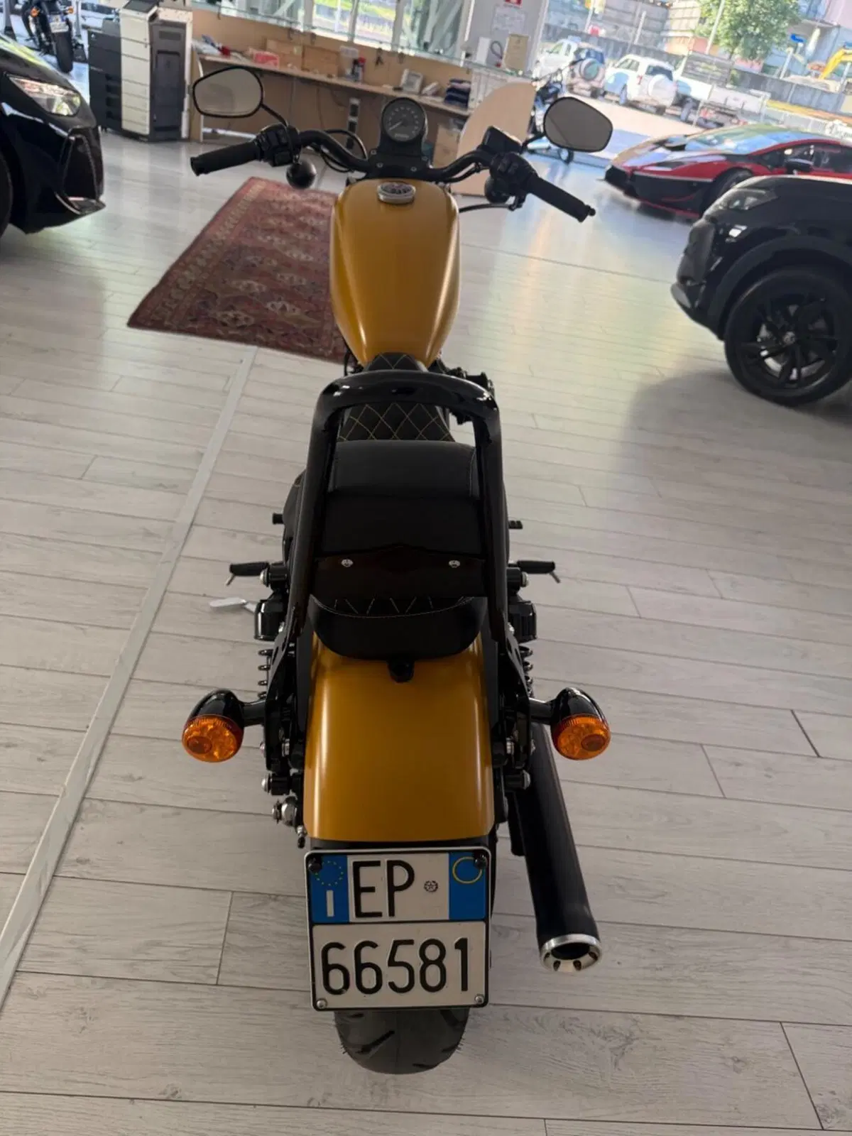 Harley-Davidson 883 Iron (2017 - 20) - XL 883N (5)