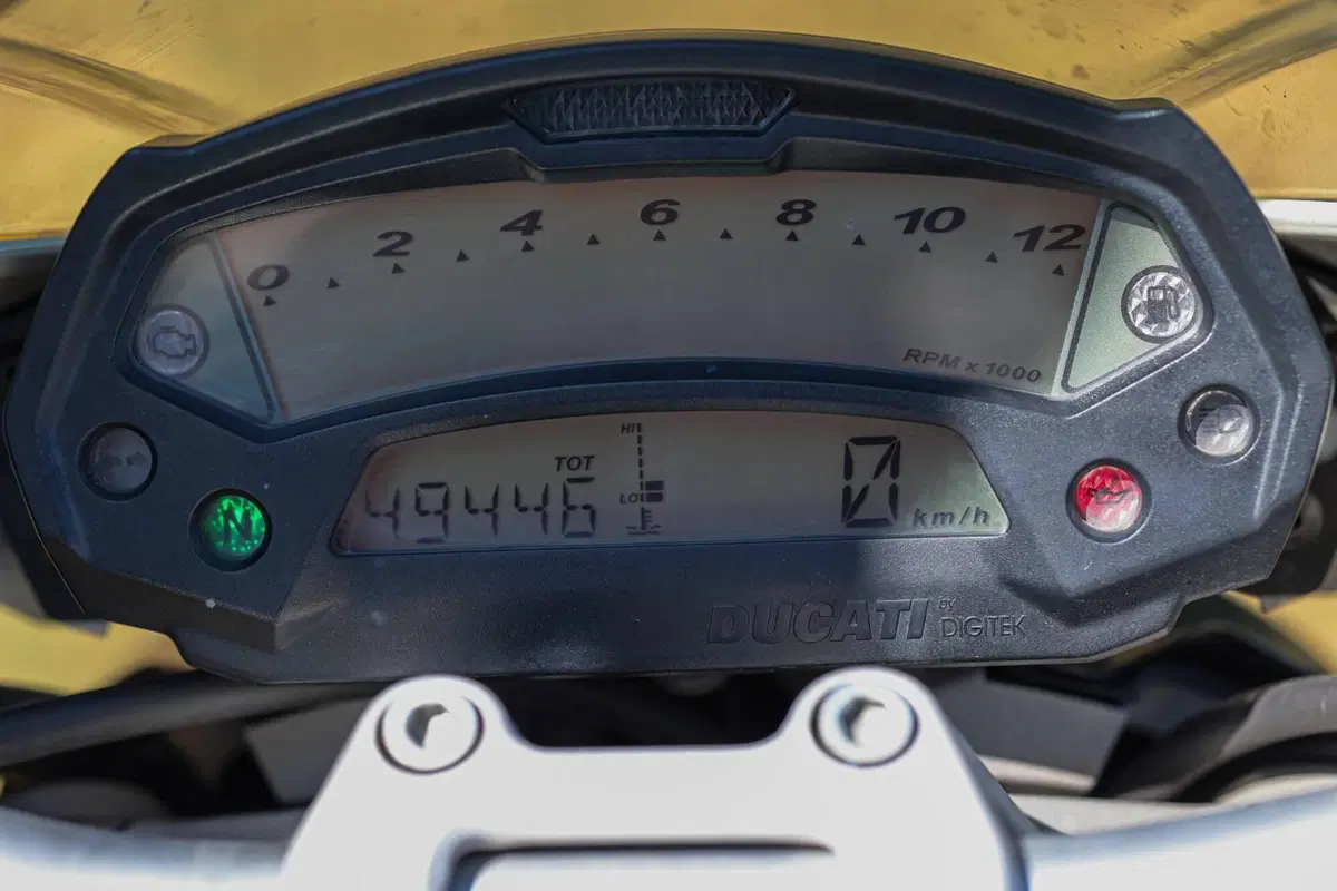 Ducati Monster 696 Plus (2007 - 14) (5)