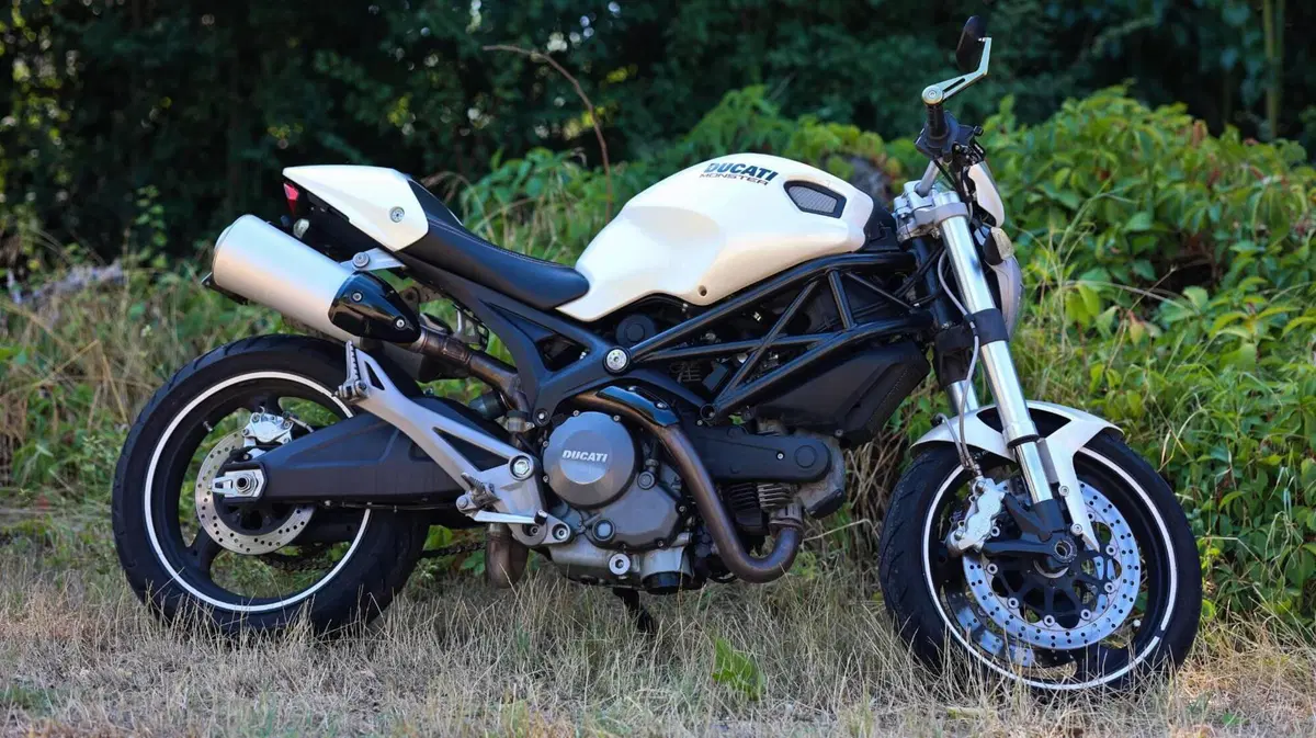 Ducati Monster 696 Plus (2007 - 14) (6)