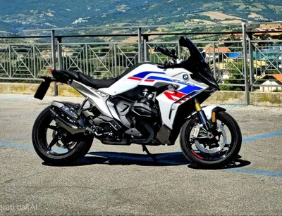Bmw R 1300 RS (2026) usata