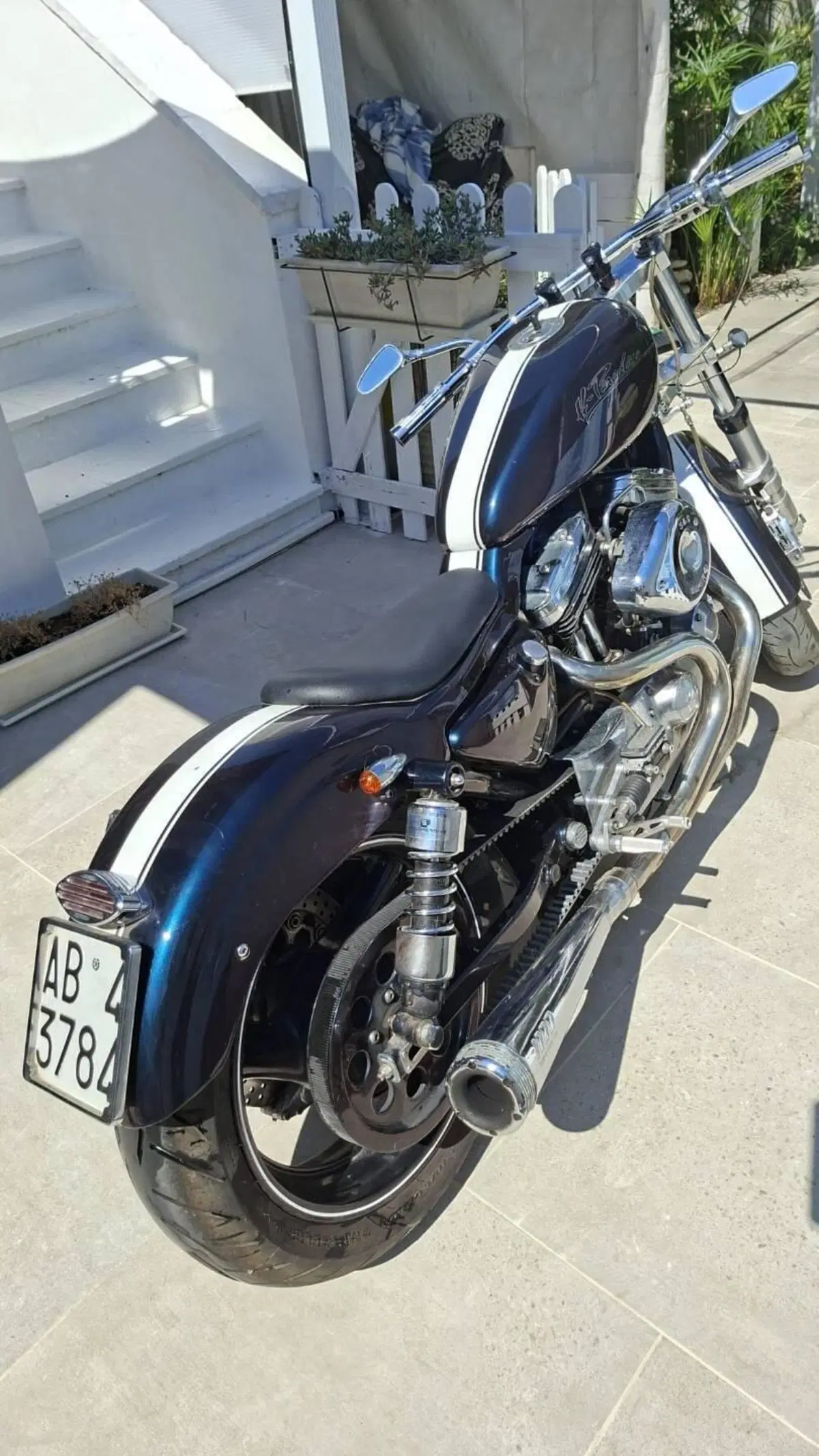 Harley-Davidson 883 Custom Bobber (8)
