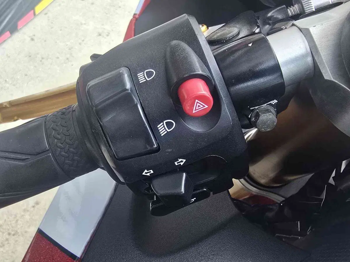 Yamaha YZF R6 (2006 - 07) (16)