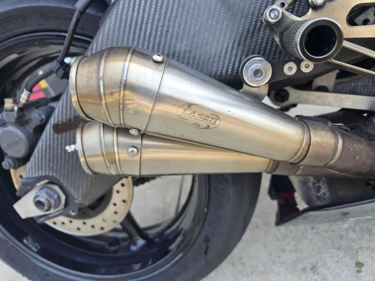Yamaha YZF R6 (2006 - 07) (12)