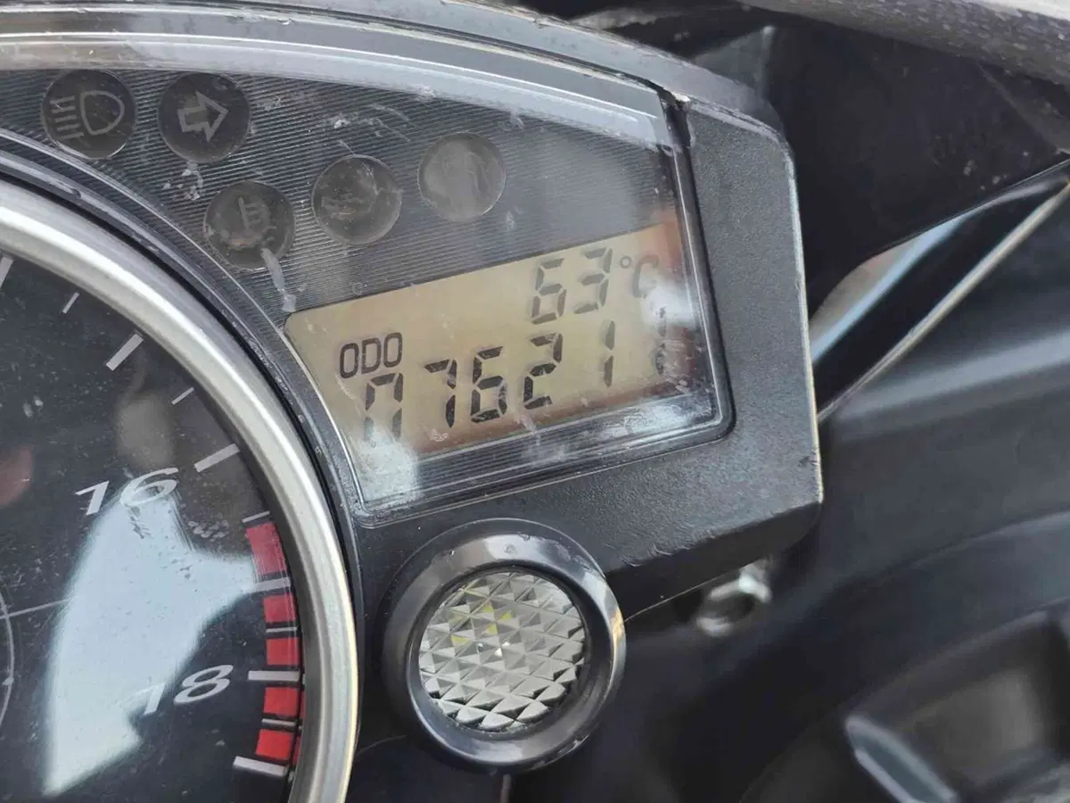Yamaha YZF R6 (2006 - 07) (24)