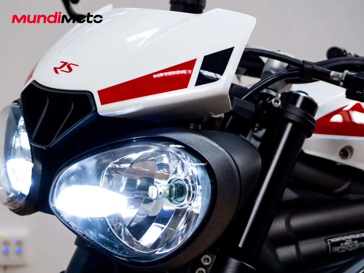 Triumph Speed Triple 1050 RS (2018 - 20) (24)