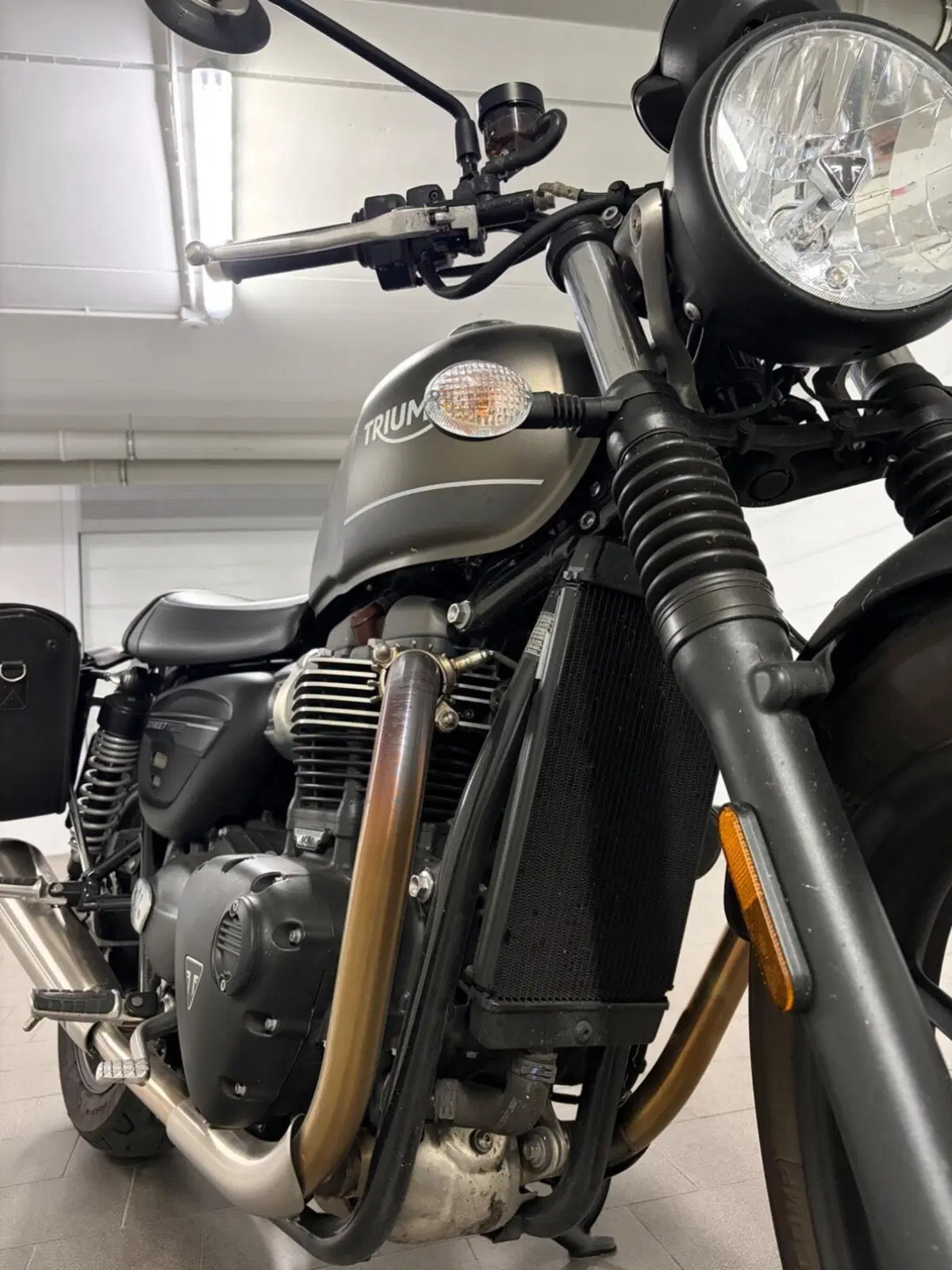 Triumph Street Twin 900 (2021 - 22)