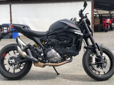 Ducati Monster 937 + (2021 - 25) usata