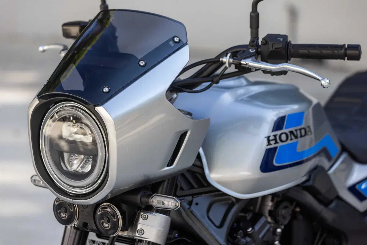 Honda CB1000F TEST: il mito degli anni '80 rivive in chiave moderna. Pregi e difetti [VIDEO E GALLERY] (19)