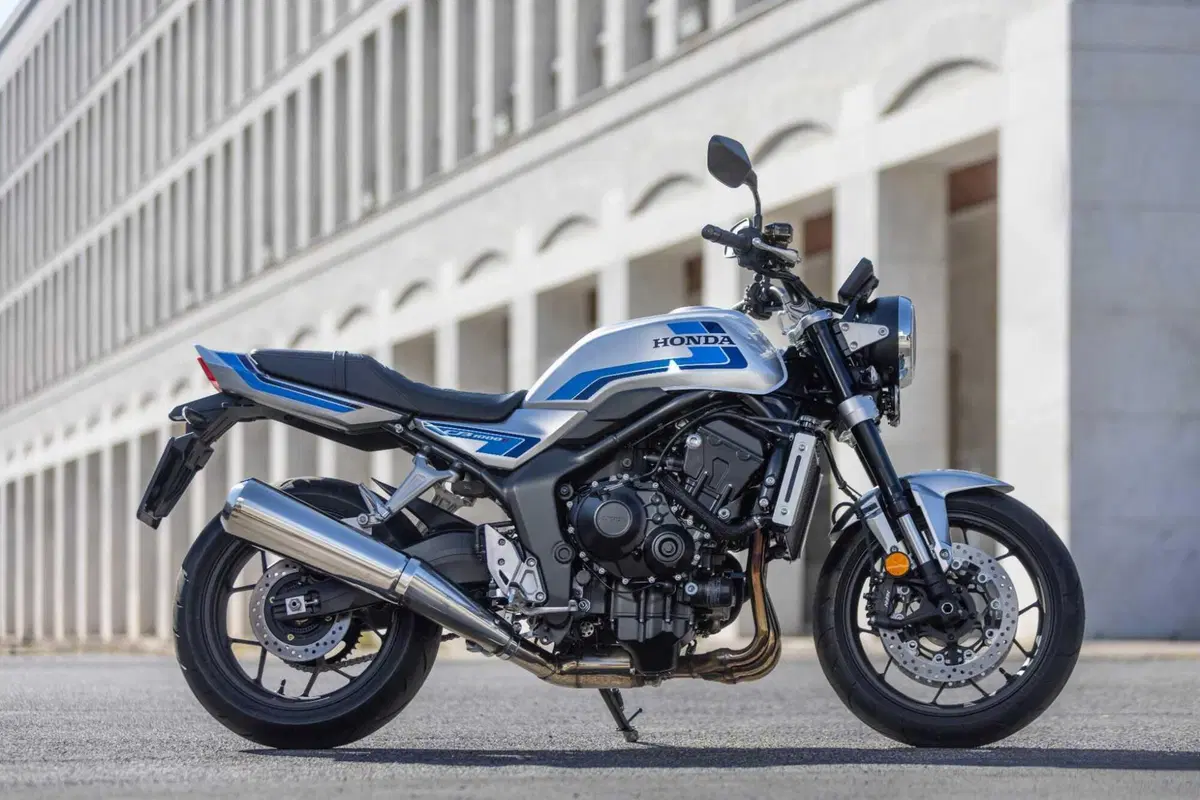 Honda CB1000F TEST: il mito degli anni '80 rivive in chiave moderna. Pregi e difetti [VIDEO E GALLERY] (34)