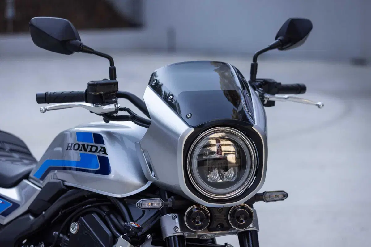Honda CB1000F TEST: il mito degli anni '80 rivive in chiave moderna. Pregi e difetti [VIDEO E GALLERY] (45)