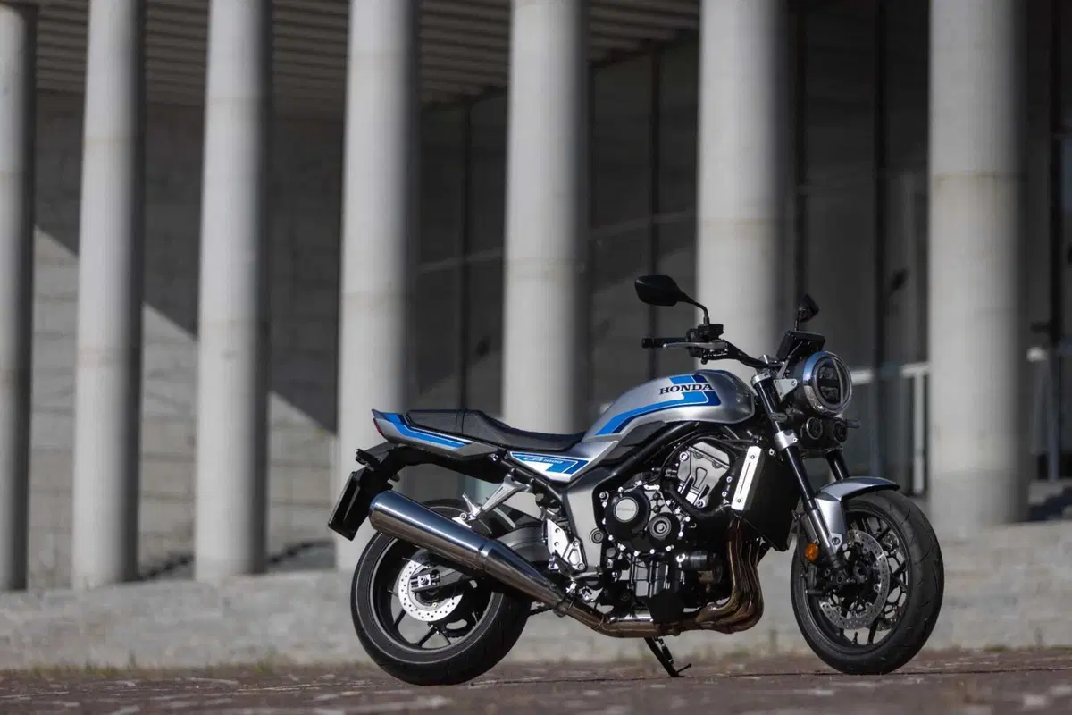 Honda CB1000F TEST: il mito degli anni '80 rivive in chiave moderna. Pregi e difetti [VIDEO E GALLERY] (51)