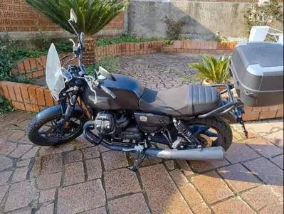 Moto Guzzi V7 Stone (2025 - 26) usata