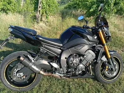 Yamaha FZ8 (2010 - 12) usata