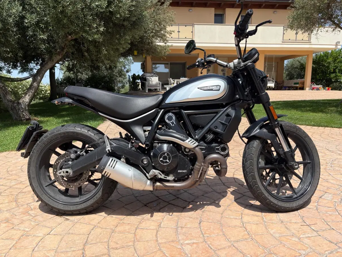 Ducati Scrambler 800 Icon Dark (2020)
