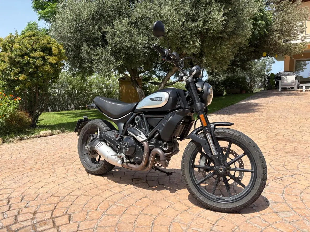 Ducati Scrambler 800 Icon Dark (2020) (4)