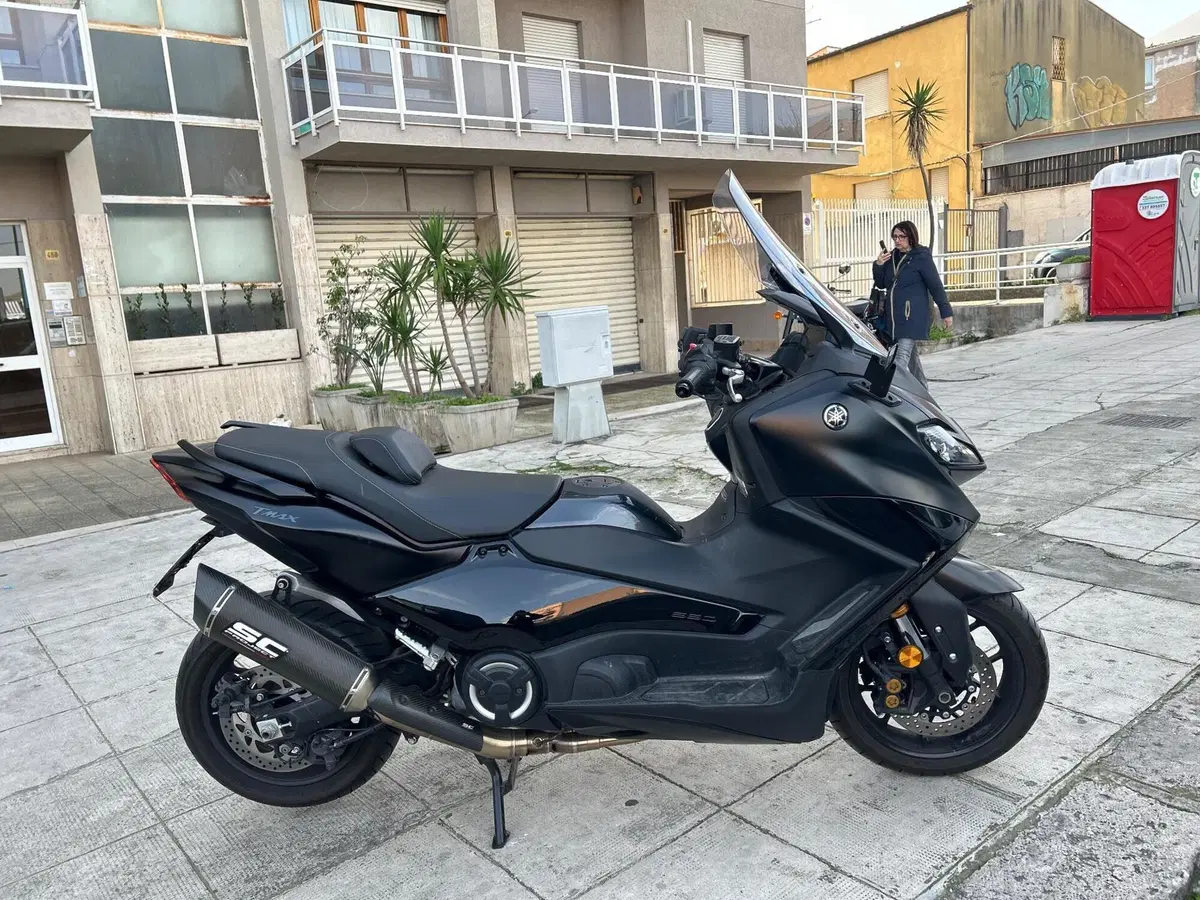 Yamaha T-Max 560 Tech Max (2022 - 24) (2)
