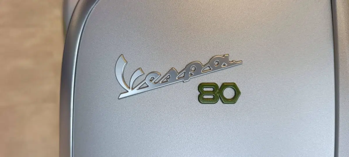 Vespa GTS 310 Edizione Ottantesimo (2026) (6)