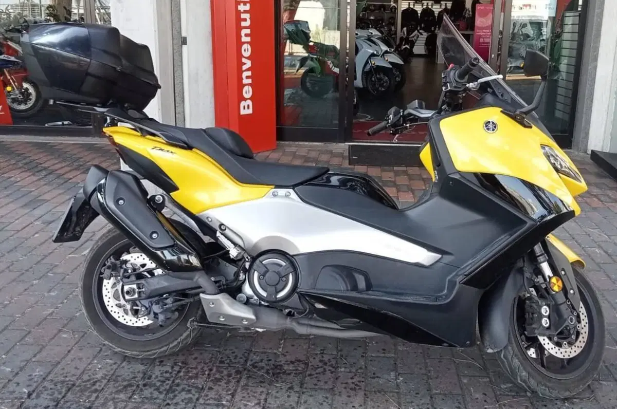Yamaha T-Max 560 (2022 - 24) (2)