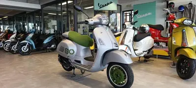 Vespa GTS 310 Edizione Ottantesimo (2026) usata