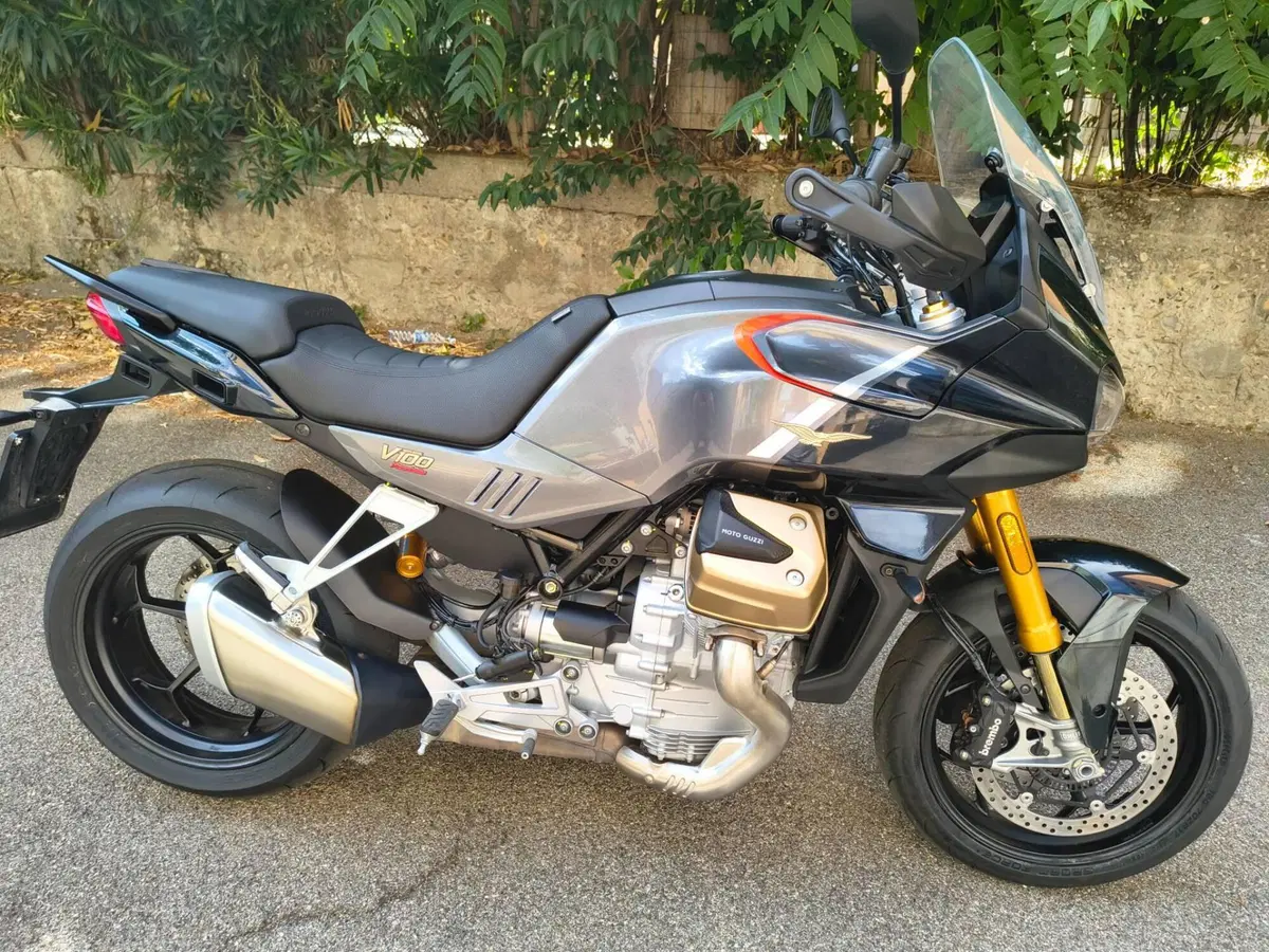 Moto Guzzi V100 Mandello S (2025 - 26)