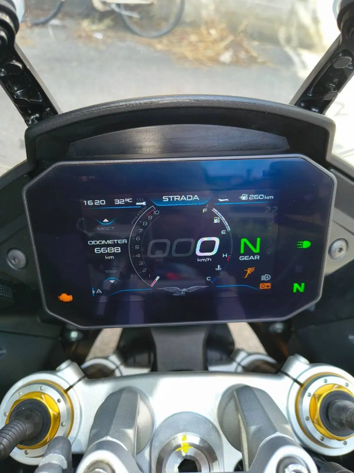 Moto Guzzi V100 Mandello S (2025 - 26) (6)