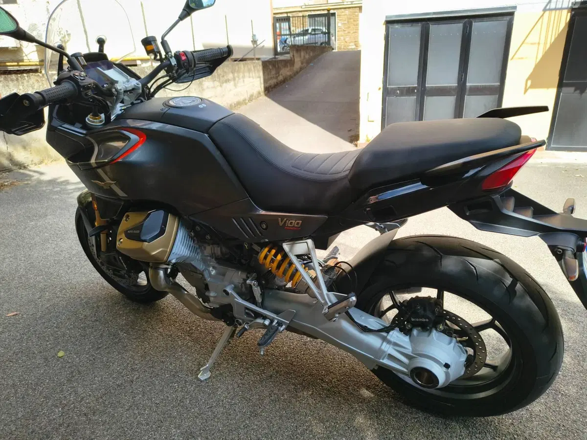 Moto Guzzi V100 Mandello S (2025 - 26) (8)