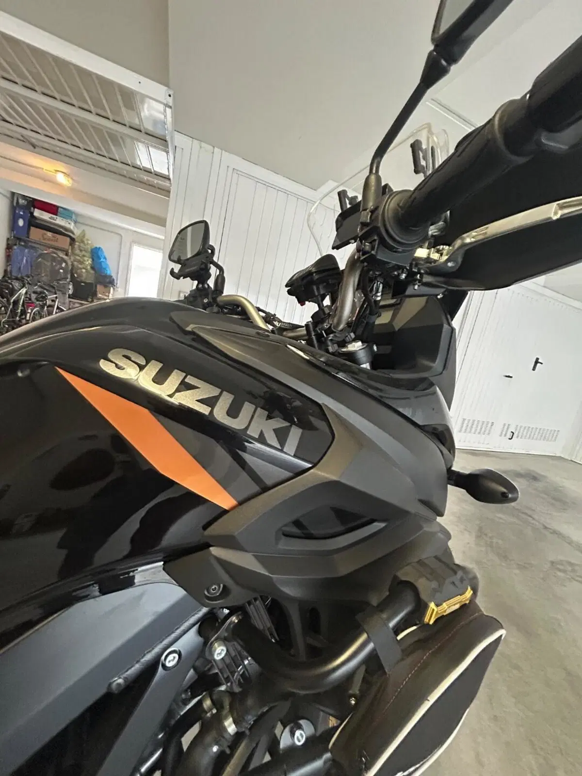 Suzuki V-Strom 650XT Explorer (2022 - 25) (8)