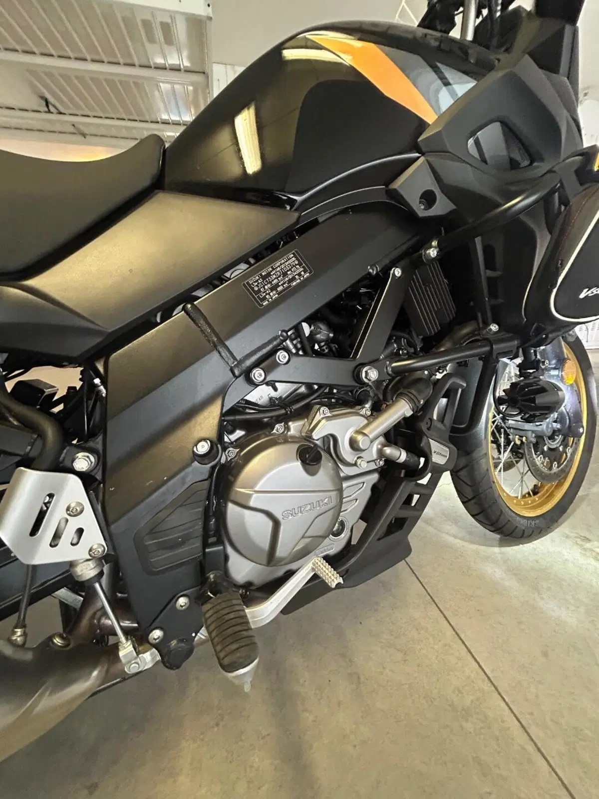 Suzuki V-Strom 650XT Explorer (2022 - 25) (11)