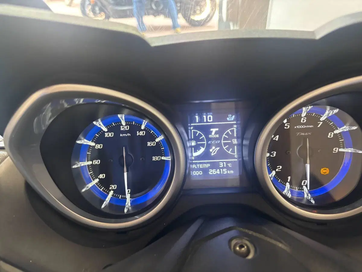 Yamaha T-Max 530 DX (2017 - 19) (4)