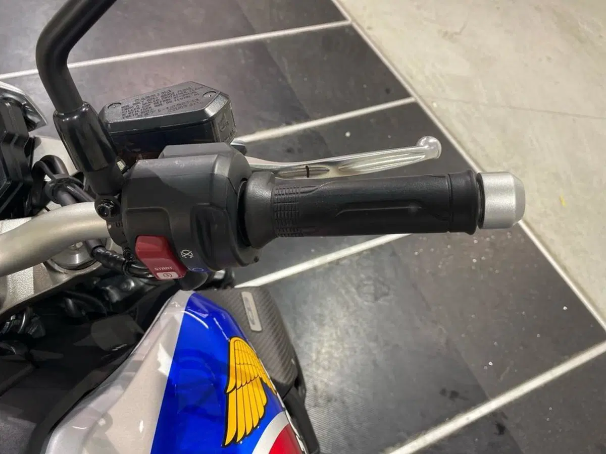 Honda CB 1000 R + Neo Sport Cafè (2019 - 20) (8)