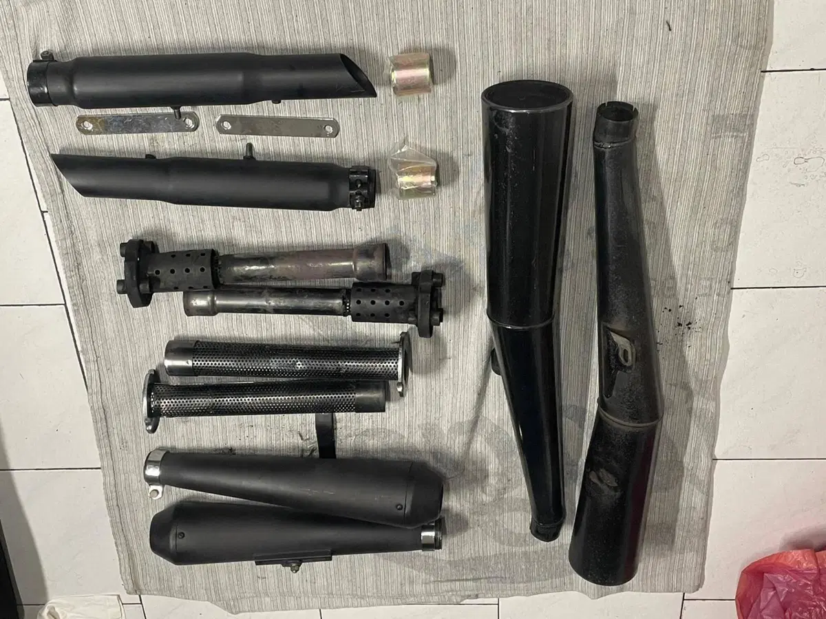 Scarichi Moto Guzzi Lario V65 (4)