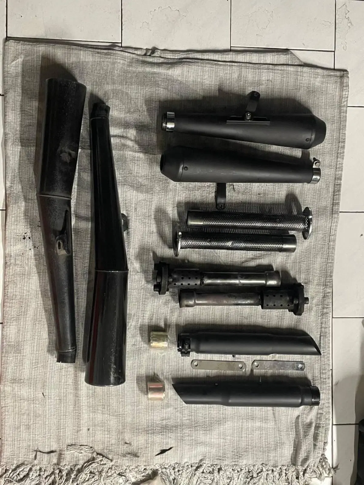 Scarichi Moto Guzzi Lario V65 (6)