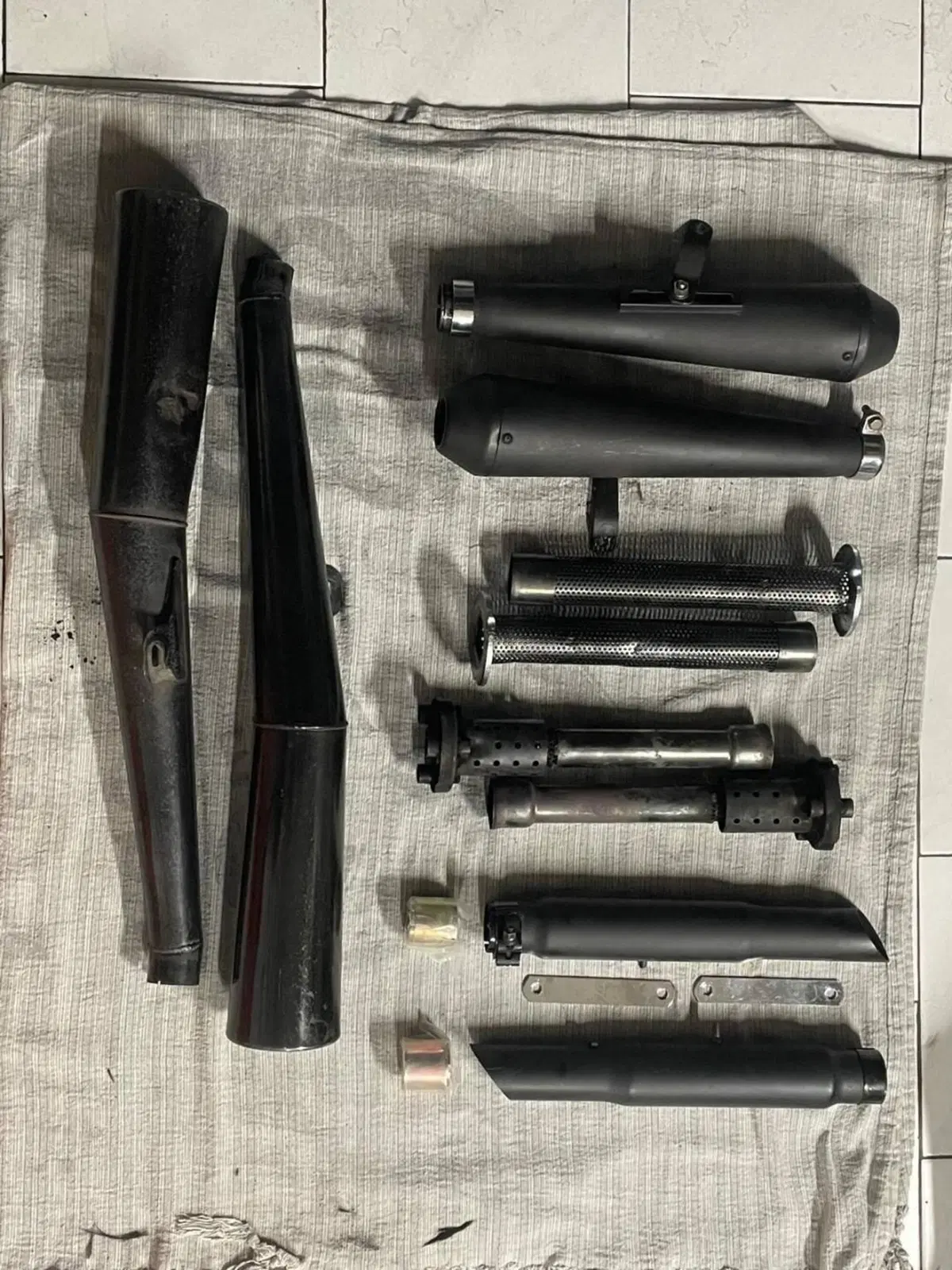 Scarichi Moto Guzzi Lario V65 (7)